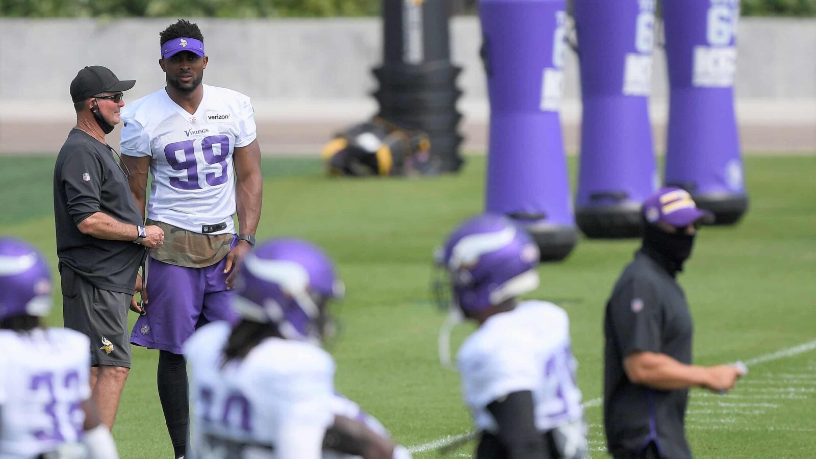 The Danielle Hunter Restructure Highlights Kwesi's Ability To Compromise -  Zone Coverage