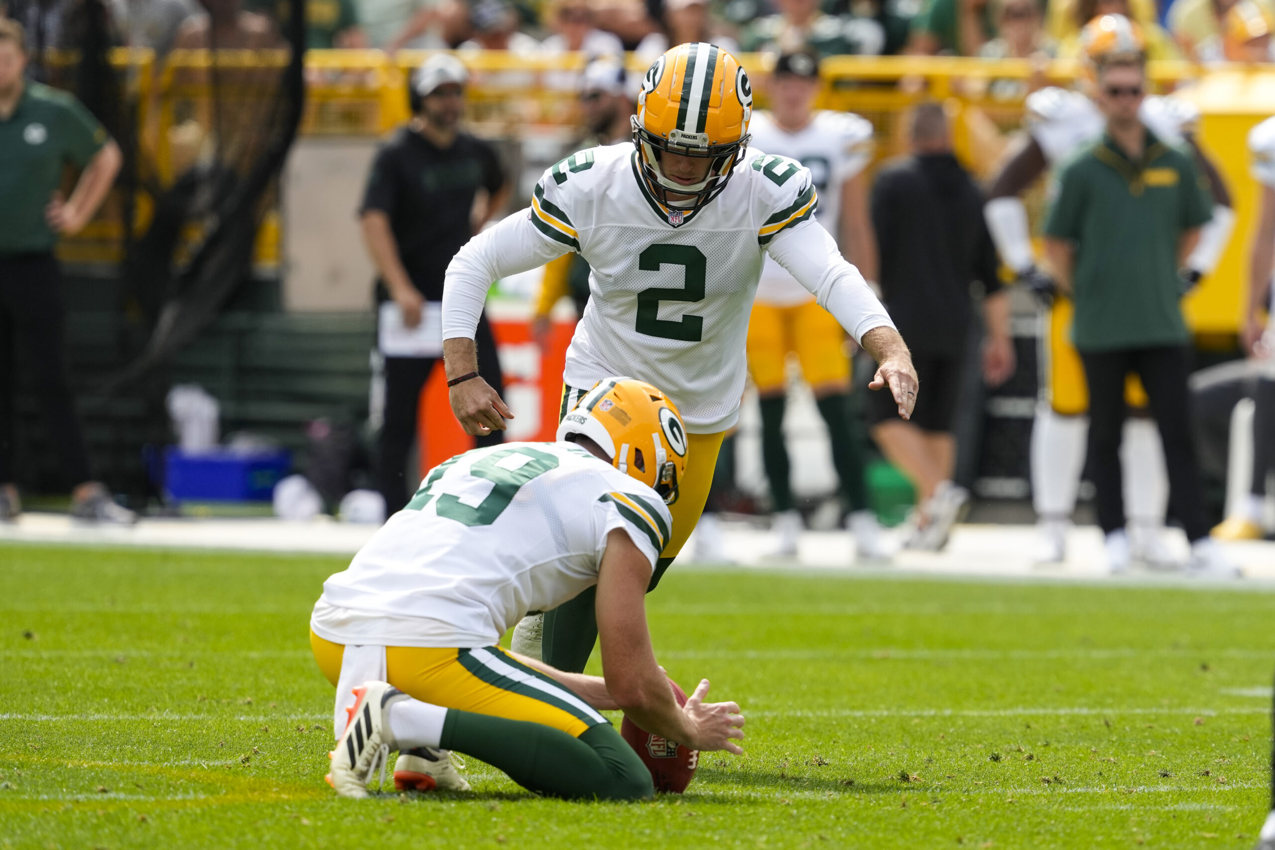 Former Vikings Kicker Wins Packers Camp Battle Despite Tough Summer