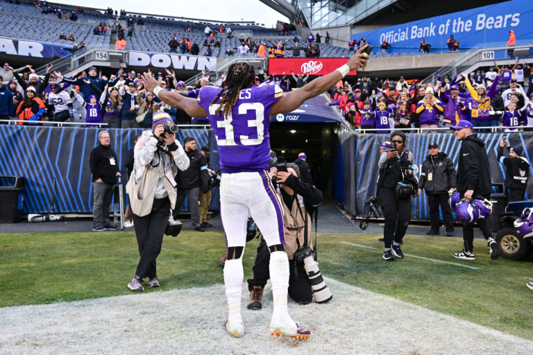 NFL: Minnesota Vikings at Chicago Bears