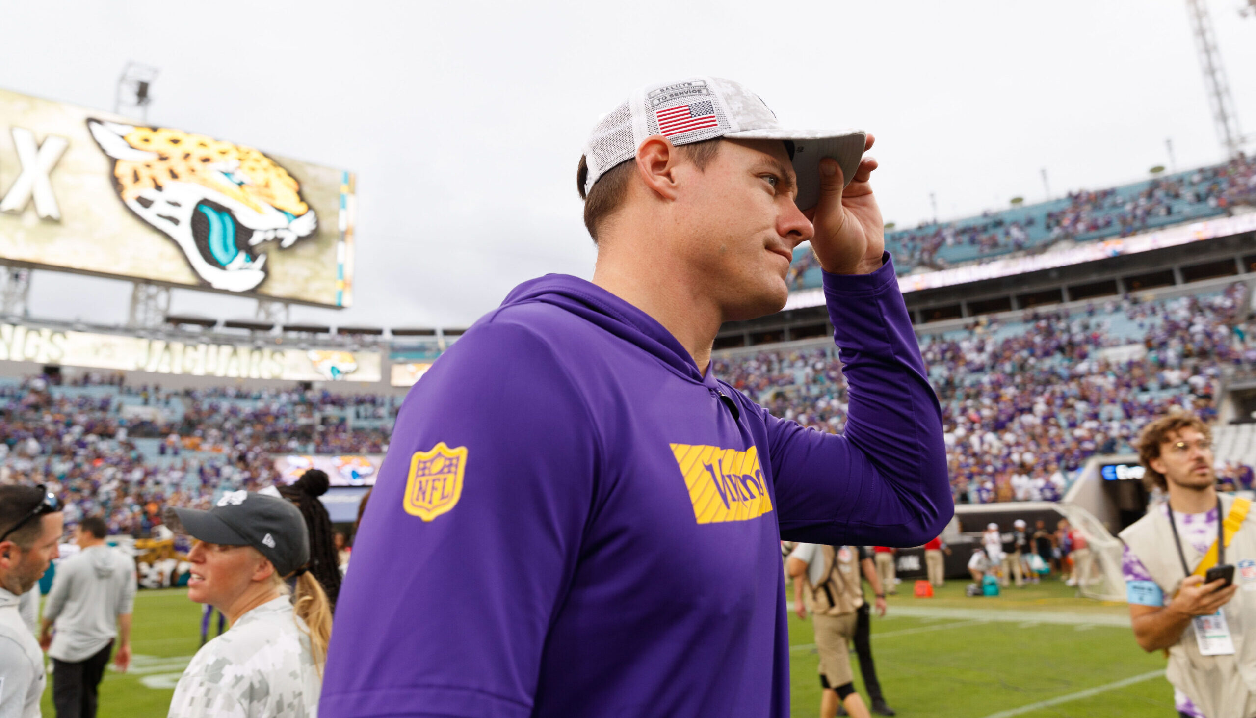 Kevin O'connell Explains Late Game Play Calls And Sam Darnold Decision 