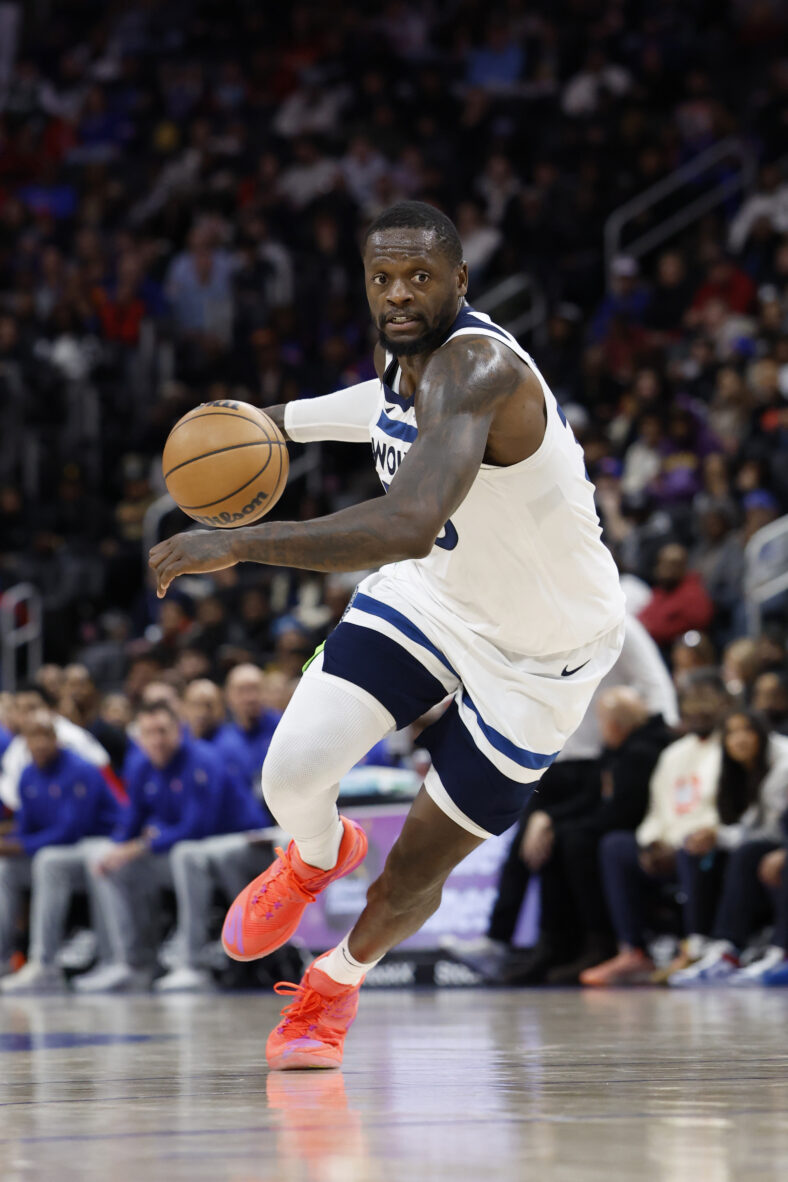 Julius Randle : Minnesota Timberwolves at Detroit Pistons